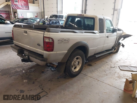 2001 Ford Ranger XL Fleet with VIN 1FTZR15E91TA29391, listed as a IAAI auction lot 41852139 with 235,586 mi miles. Bid and sale history available at carsss.com. Image 4.