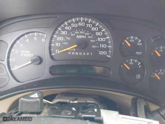 2007 Chevrolet Silverado 1500 Classic LT1 with VIN 1GCEC19ZX7Z135531, listed as a IAAI auction lot 41472085 with 251,040 mi miles. Bid and sale history available at carsss.com. Image 7.