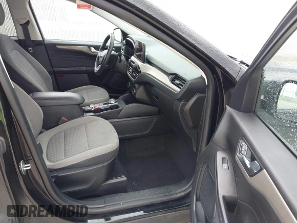 2021 Ford Escape SE with VIN 1FMCU9G68MUA38179, listed as a IAAI auction lot 42692825 with 93,745 mi miles and . Bid and sale history available at DreamBid. Image 5.