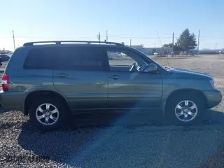 2004 Toyota Highlander with VIN JTEEP21AX40043007, listed as a IAAI auction lot 41675720 with 212,330 mi miles. Bid and sale history available at carsss.com. Image 13.