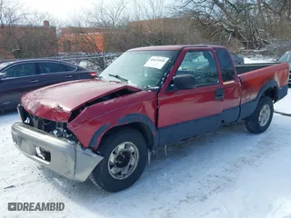 2002 GMC Sonoma SL Fleet with VIN 1GTCS19W228217168, listed as a IAAI auction lot 41615959 with 138,864 mi miles. Bid and sale history available at carsss.com. Image 23.