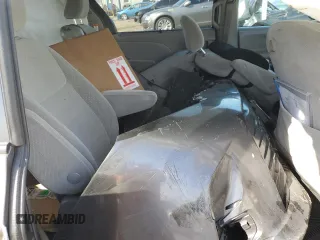 2018 Toyota Sienna LE Auto Access Seat with VIN 5TDKZ3DC8JS938914, listed as a Copart auction lot 50710015 with 41,859 mi miles and Salvage Title. Bid and sale history available at carsss.com. Image 12.