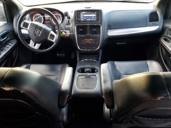 2011 Dodge Grand Caravan R/T with VIN 2D4RN7DG3BR696079, listed as a Copart auction lot 84972264 with 217,423 mi miles and Salvage Title. Bid and sale history available at DreamBid. Image 8.