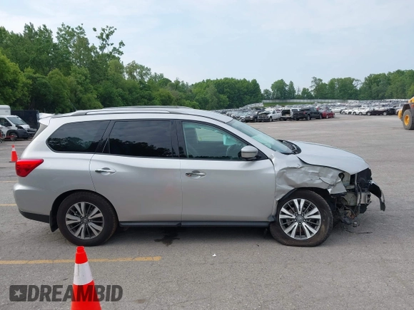 2017 Nissan Pathfinder SV z VIN 5N1DR2MM0HC619400, wystawiony jako IAAI lot #42457072 z przebiegiem 159 839 mil mil oraz . Historia ofert i sprzedaży dostępna na DreamBid. Obrazek 14.