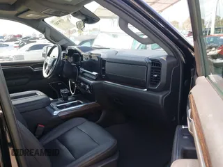 2022 GMC Sierra 1500 with VIN 1GTUUCET2NZ586441, listed as a IAAI auction lot 41957483 with 68,095 mi miles and . Bid and sale history available at DreamBid. Image 5.