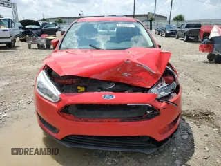 2017 Ford Focus SE z VIN 1FADP3F25HL339828, wystawiony jako Copart lot #61400925 z przebiegiem 69 806 mil mil oraz Szkoda całkowita • Salvage title. Historia ofert i sprzedaży dostępna na DreamBid. Obrazek 5.