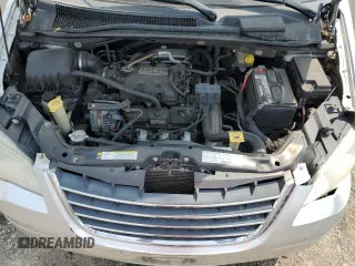2008 Chrysler Town & Country Touring with VIN 2A8HR54P78R817277, listed as a Copart auction lot 60281205 with 141,380 mi miles and Salvage title. Bid and sale history available at DreamBid. Image 12.