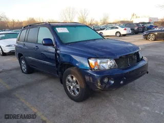 2004 Toyota Highlander with VIN JTEEP21A140042487, listed as a IAAI auction lot 41761312 with 128,232 mi miles. Bid and sale history available at carsss.com. Image 1.