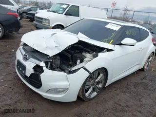 2014 Hyundai Veloster RE:FLEX with VIN KMHTC6AD7EU201432, listed as a IAAI auction lot 41679369 with 90,454 mi miles. Bid and sale history available at carsss.com. Image 17.