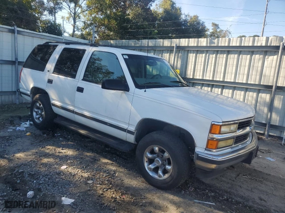 1998 Chevrolet Tahoe with VIN 1GNEK13R1WJ337920, listed as a Copart auction lot 87157844 with 207,952 mi miles and Clean Title. Bid and sale history available at carsss.com. Image 4.