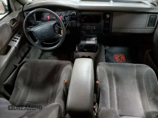 2004 Dodge Dakota Sport with VIN 1D7HL38NX4S579042, listed as a Copart auction lot 85283564 with 327,981 mi miles and Salvage Title. Bid and sale history available at carsss.com. Image 8.