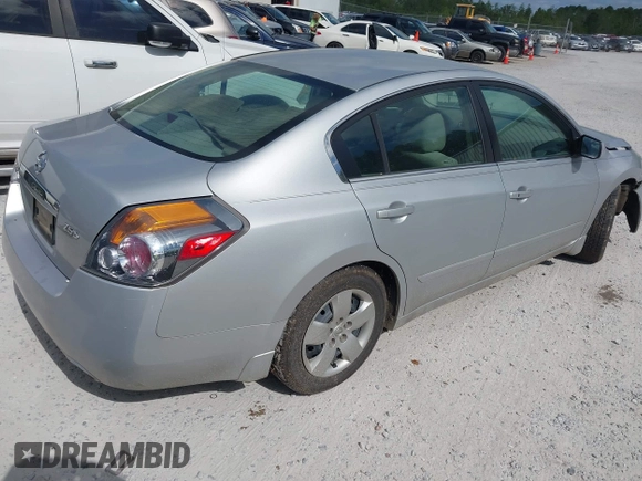 2008 Nissan Altima SL with VIN 1N4AL21E78N537440, listed as a IAAI auction lot 42027347 with 107,117 mi miles and . Bid and sale history available at DreamBid. Image 4.