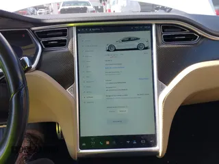 2013 Tesla Model S Performance с VIN 5YJSA1CP1DFP06681, выставлен на аукционе IAAI как лот 42438892 с пробегом 108 926 миль миль и . История ставок и продаж доступна на DreamBid. Изображение 18.