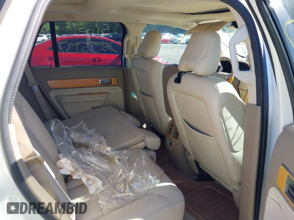 2007 Lincoln MKX with VIN 2LMDU68C37BJ02232, listed as a IAAI auction lot 42305055 with Not provided miles and . Bid and sale history available at DreamBid. Image 8.