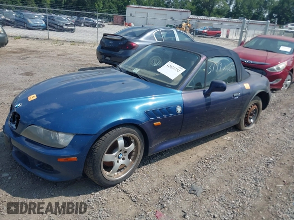 1996 BMW 3 Series Z3 1.9 z VIN 4USCH7327TLB75423, wystawiony jako IAAI lot #42822752 z przebiegiem Nie podano mil oraz . Historia ofert i sprzedaży dostępna na DreamBid. Obrazek 2.