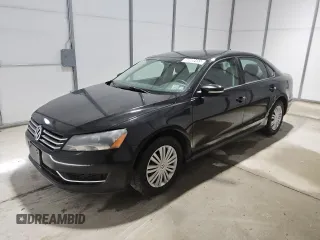 2014 Volkswagen Passat S with VIN 1VWAT7A35EC112034, listed as a Copart auction lot 60086455 with 210,979 mi miles and Clean title. Bid and sale history available at DreamBid. Image 1.