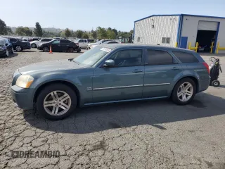 2005 Dodge Magnum RT z VIN 2D4GV58255H622666, wystawiony jako Copart lot #61098065 z przebiegiem 113 214 mil mil oraz Czysty tytuł • Clean title. Historia ofert i sprzedaży dostępna na DreamBid. Obrazek 1.