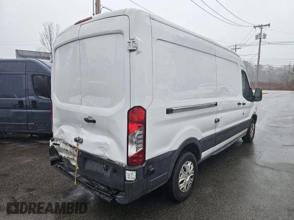 2015 Ford Transit with VIN 1FTNR2CGXFKA38171, listed as a Copart auction lot 82190404 with 93,545 mi miles and Clean Title. Bid and sale history available at DreamBid. Image 4.