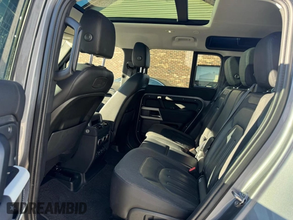 2020 Land Rover Defender SE with VIN SALEPEEU9L2011039, listed as a Copart auction lot 47284225 with 91,710 mi miles and Clean title. Bid and sale history available at DreamBid. Image 9.