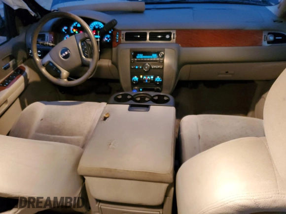 2008 GMC Yukon SLT w/4SB with VIN 1GKFC13J28J214302, listed as a Copart auction lot 86078804 with 219,149 mi miles and Salvage Title. Bid and sale history available at carsss.com. Image 8.