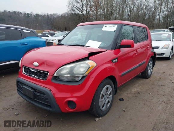 2013 Kia Soul with VIN KNDJT2A58D7571041, listed as a IAAI auction lot 41429547 with 137,573 mi miles and . Bid and sale history available at DreamBid. Image 2.