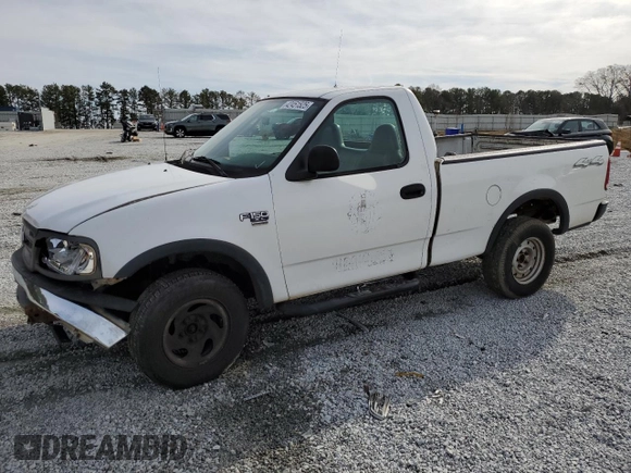 2003 Ford F-150 XL z VIN 1FTRF18W53NB45997, wystawiony jako Copart lot #42451525 z przebiegiem 149 166 mil mil oraz Szkoda całkowita • Salvage title. Historia ofert i sprzedaży dostępna na DreamBid. Obrazek 1.
