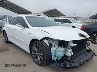 2019 Lexus ES with VIN 58ABZ1B18KU033189, listed as a IAAI auction lot 41885081 with 76,328 mi miles. Bid and sale history available at carsss.com. Image 1.