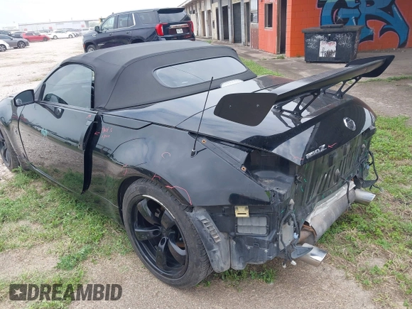 2004 Nissan 350Z Touring with VIN JN1AZ36A44T011330, listed as a IAAI auction lot 41925648 with 139,353 mi miles. Bid and sale history available at carsss.com. Image 3.
