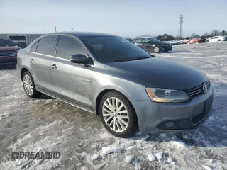 2012 Volkswagen Jetta SEL с VIN 3VWLP7AJ2CM452782, выставлен на аукционе Copart как лот 41502725 с пробегом 153 132 миль миль и Списание • Salvage title. История ставок и продаж доступна на DreamBid. Изображение 4.