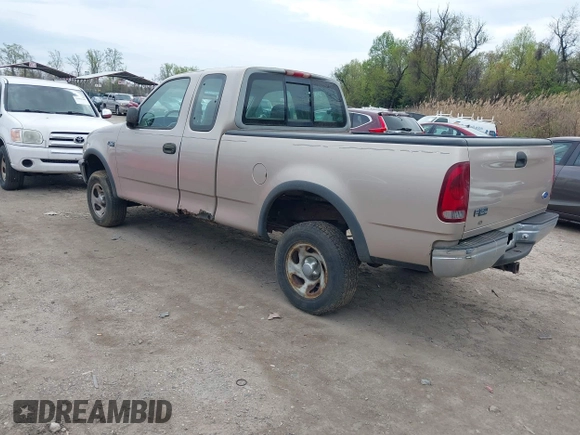 1997 Ford F-150 XL with VIN 1FTDX18W9VNC18055, listed as a IAAI auction lot 41982829 with 189,513 mi miles. Bid and sale history available at carsss.com. Image 3.