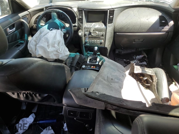 2011 Infiniti FX35 with VIN JN8AS1MW0BM731563, listed as a Copart auction lot 73243044 with 0 mi miles and Salvage Title. Bid and sale history available at carsss.com. Image 8.