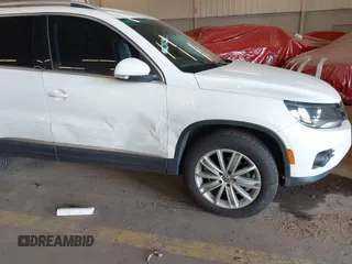 2012 Volkswagen Tiguan S z VIN WVGBV7AXXCW572690, wystawiony jako IAAI lot #42074464 z przebiegiem 133 049 mil mil oraz . Historia ofert i sprzedaży dostępna na DreamBid. Obrazek 14.