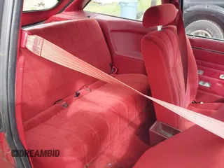 1989 Ford Escort z VIN 1FAPP9194KW249161, wystawiony jako IAAI lot #41988003 z przebiegiem 75 974 mil mil oraz . Historia ofert i sprzedaży dostępna na DreamBid. Obrazek 8.