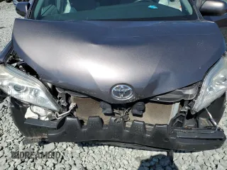 2015 Toyota Sienna LE AAS с VIN 5TDKK3DC3FS637513, выставлен на аукционе Copart как лот 57473035 с пробегом 133 997 миль миль и Списание • Salvage title. История ставок и продаж доступна на DreamBid. Изображение 12.