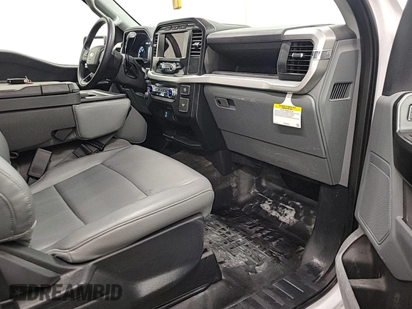 2022 Ford F-150 XL z VIN 1FTFW1ED0NFC41149, wystawiony jako IAAI lot #42785423 z przebiegiem 22 280 mil mil oraz . Historia ofert i sprzedaży dostępna na DreamBid. Obrazek 21.