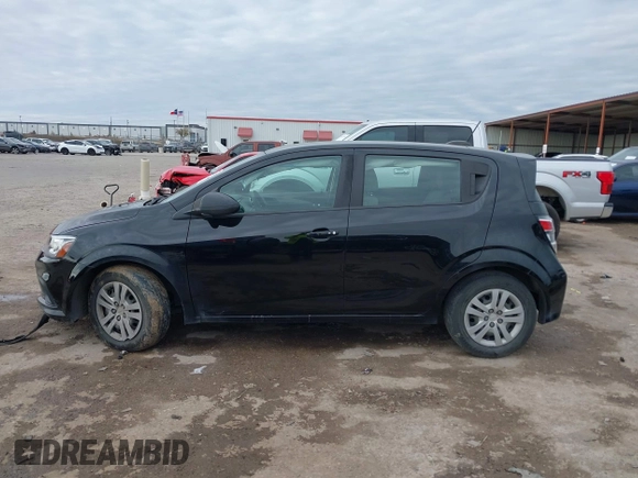 2020 Chevrolet Sonic LT z VIN 1G1JG6SB6L4139086, wystawiony jako IAAI lot #41070670 z przebiegiem 73 324 mil mil oraz . Historia ofert i sprzedaży dostępna na DreamBid. Obrazek 14.