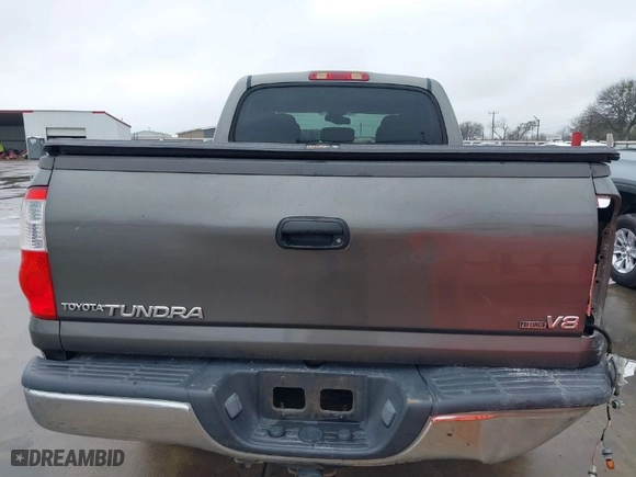 2005 Toyota Tundra SR5 with VIN 5TBET341X5S476366, listed as a IAAI auction lot 41607532 with 293,760 mi miles. Bid and sale history available at carsss.com. Image 16.