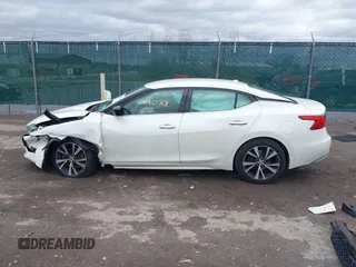 2017 Nissan Maxima SV z VIN 1N4AA6AP5HC447844, wystawiony jako IAAI lot #40824768 z przebiegiem 90 488 mil mil oraz . Historia ofert i sprzedaży dostępna na DreamBid. Obrazek 14.