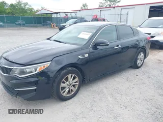 2017 Kia Optima LX z VIN 5XXGT4L36HG152832, wystawiony jako IAAI lot #42445597 z przebiegiem 183 875 mil mil oraz . Historia ofert i sprzedaży dostępna na DreamBid. Obrazek 2.