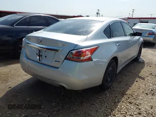 2014 Nissan Altima S with VIN 1N4AL3AP5EN255056, listed as a IAAI auction lot 41927452 with 161,229 mi miles and . Bid and sale history available at DreamBid. Image 4.
