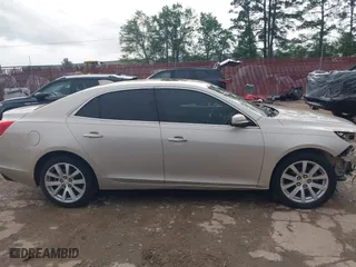 2015 Chevrolet Malibu LTZ with VIN 1G11F5SL0FF110827, listed as a IAAI auction lot 41932211 with 117,251 mi miles. Bid and sale history available at carsss.com. Image 14.