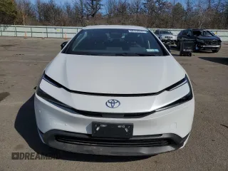 2024 Toyota Prius LE with VIN JTDADABU9R3015977, listed as a Copart auction lot 49179915 with 7,917 mi miles and Salvage Title. Bid and sale history available at carsss.com. Image 5.
