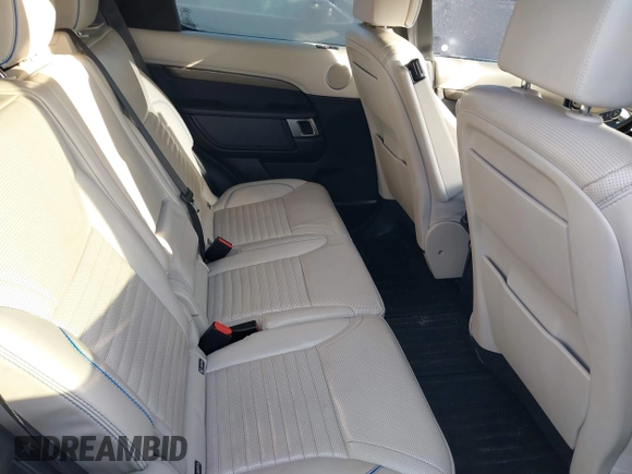 2018 Land Rover Discovery HSE Luxury with VIN SALRT2RV0JA054850, listed as a IAAI auction lot 41328676 with 95,463 mi miles and . Bid and sale history available at DreamBid. Image 8.