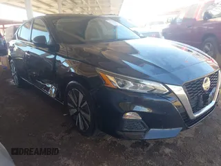 2022 Nissan Altima SV with VIN 1N4BL4DW5NN309758, listed as a IAAI auction lot 42101369 with 100,317 mi miles and . Bid and sale history available at DreamBid. Image 1.