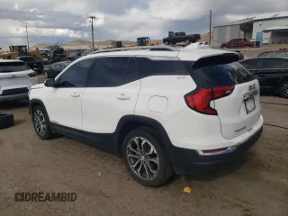 2021 GMC Terrain SLT z VIN 3GKALPEV7ML308580, wystawiony jako Copart lot #54619945 z przebiegiem 83 388 mil mil oraz Szkoda całkowita • Salvage title. Historia ofert i sprzedaży dostępna na DreamBid. Obrazek 2.