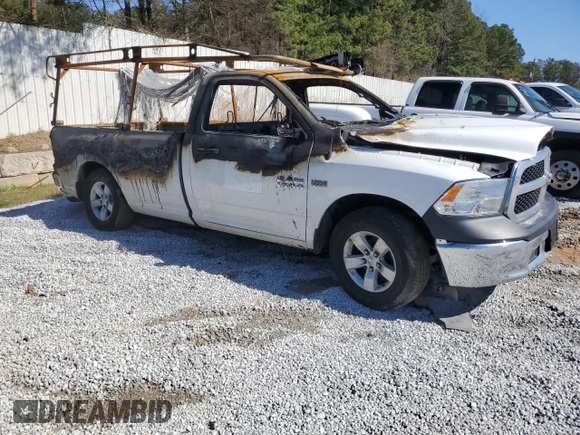 2017 Ram 1500 Tradesman z VIN 3C6JR6DT9HG631829, wystawiony jako Copart lot #48333395 z przebiegiem Nie podano mil oraz Nie do naprawy • Non repairable. Historia ofert i sprzedaży dostępna na DreamBid. Obrazek 4.