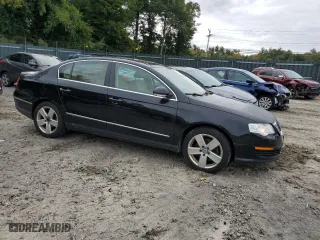 2008 Volkswagen Passat Sedan Komfort with VIN WVWAK73C78E128067, listed as a Copart auction lot 72686954 with 124,482 mi miles and Clean Title. Bid and sale history available at carsss.com. Image 4.