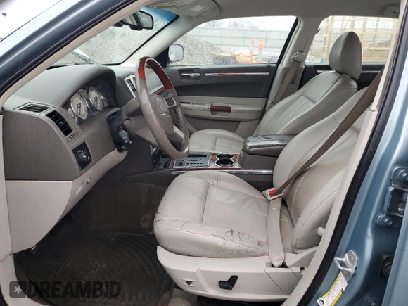 2009 Chrysler 300 Limited with VIN 2C3KA33V19H552134, listed as a Copart auction lot 83846404 with 0 mi miles and Salvage Title. Bid and sale history available at carsss.com. Image 7.
