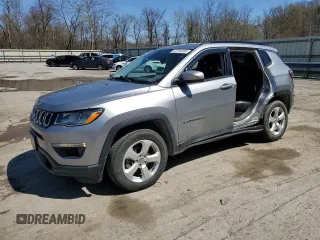 2019 Jeep Compass Latitude with VIN 3C4NJDBB1KT703251, listed as a Copart auction lot 52760895 with 73,026 mi miles and Salvage Title. Bid and sale history available at DreamBid. Image 1.