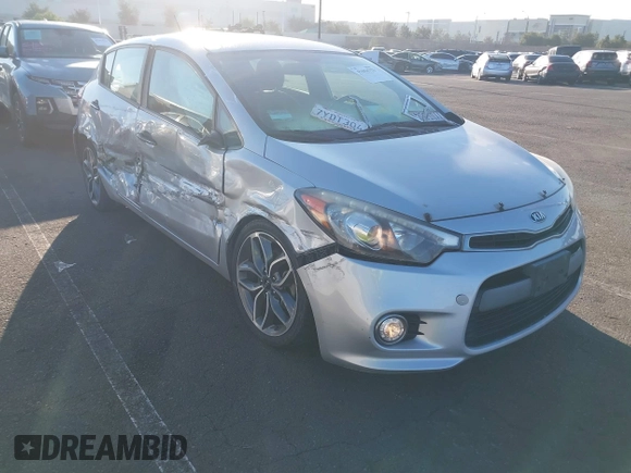 2016 Kia Forte SX с VIN KNAFZ5A35G5635456, выставлен на аукционе IAAI как лот 41656753 с пробегом 130 838 миль миль и . История ставок и продаж доступна на DreamBid. Изображение 13.